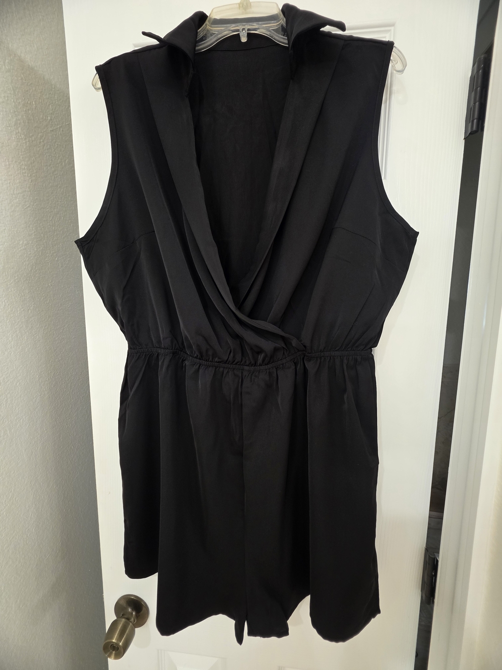 Cupshe Black Sleeveless Surplice Romper
